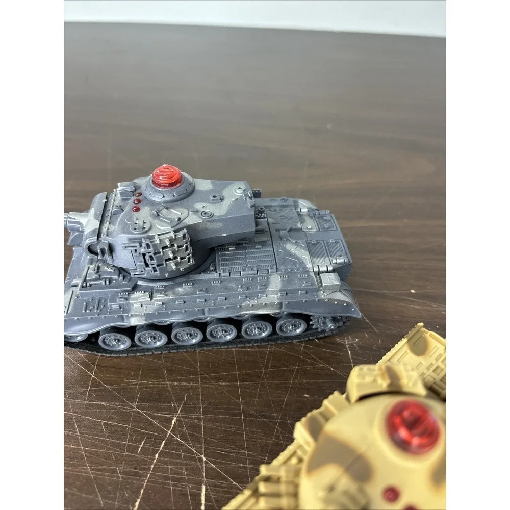 LOT OF‎ 2 RC TANKS TK-0523R PROPEL-UNTESTED-NO CONTROLLERS 8